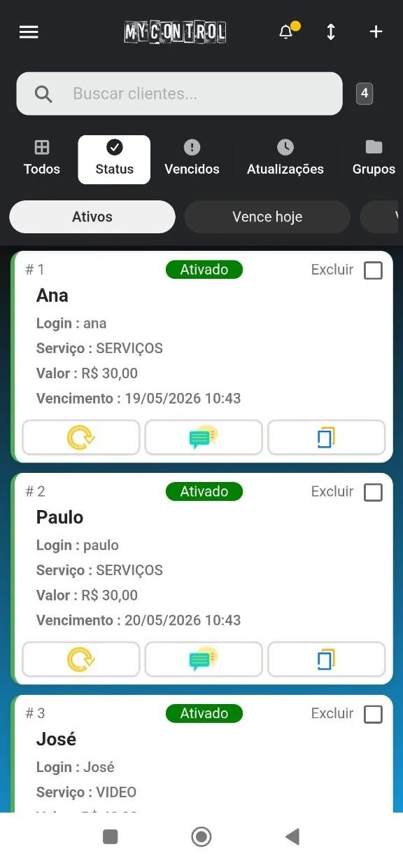 Lista de clientes do Nuax CRM com abas de status